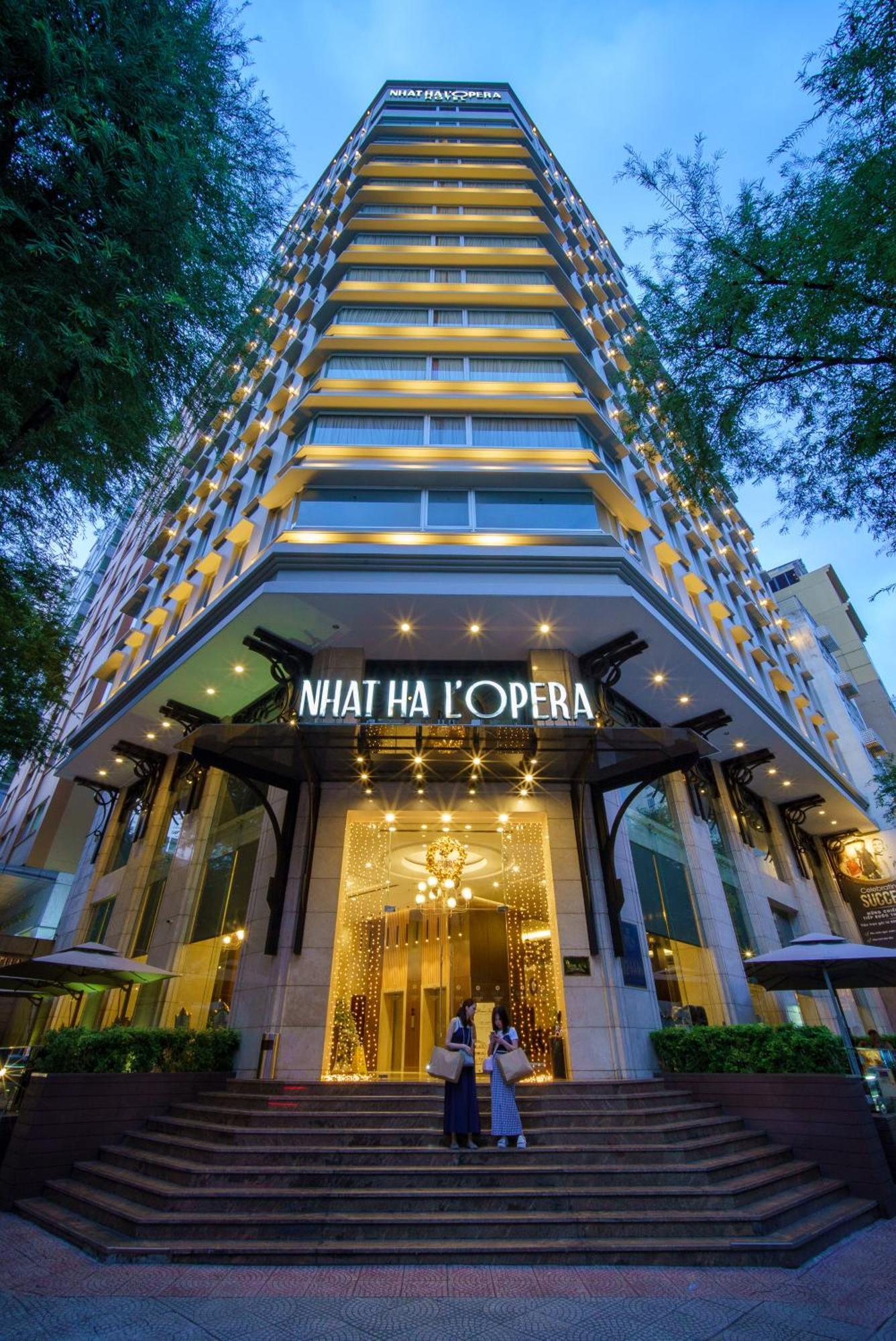 Nhat Ha L’opera Khách sạn 4*